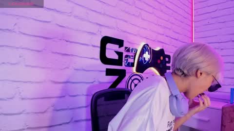 Minji online show from January 13, 11:41 am