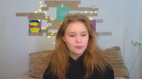 hi Im Mina  online show from May 12, 2:19 am