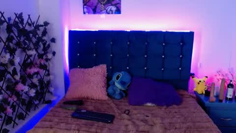 Snapshot of minami_nakamura chatting on March 6, 9:42 pm minami_nakamura online show from March 6, 9:42 pm