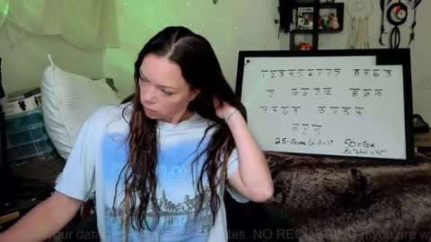 Mindy Mars online show from April 13, 3:50 pm