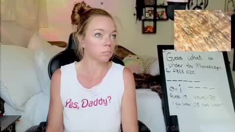 Snapshot of mindymars chatting on July 8, 2:43 pm Mindy Mars online show from July 8, 2:43 pm