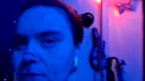 mindyourvib3z online show from April 2, 9:40 am