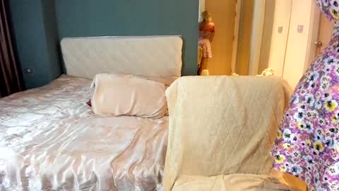 Minerva online show from December 5, 3:28 pm