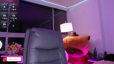 My name is Fer Nice to meet you  give it a thumbs up please its important online show from November 19, 4:56 am