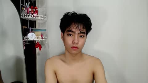 mingkla_man online show from March 20, 7:13 am