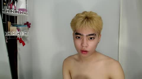 Snapshot of mingkla_man chatting on April 22, 7:55 am mingkla_man online show from April 22, 7:55 am
