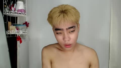Snapshot of mingkla_man chatting on April 23, 6:36 am mingkla_man online show from April 23, 6:36 am