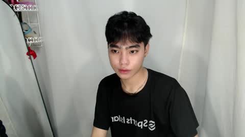 Snapshot of mingkla_man chatting on June 7, 11:25 am mingkla_man online show from June 7, 11:25 am