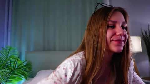 Snapshot of minhgrow chatting on February 1, 1:26 am Mary online show from February 1, 1:26 am