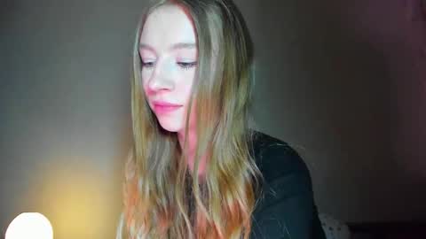 Amelia online show from April 13, 9:42 pm