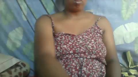 Snapshot of minie4tina chatting on February 27, 9:32 am Minie4Tina online show from February 27, 9:32 am