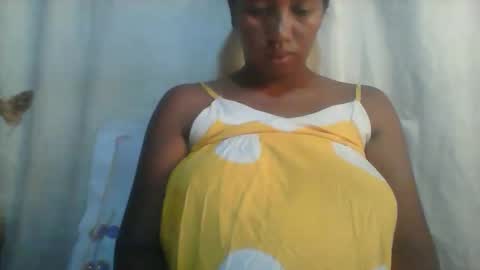 Snapshot of minie4tina chatting on November 8, 5:51 am Minie4Tina online show from November 8, 5:51 am
