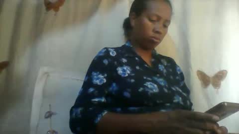 Snapshot of minie4tina chatting on November 11, 9:20 am Minie4Tina online show from November 11, 9:20 am