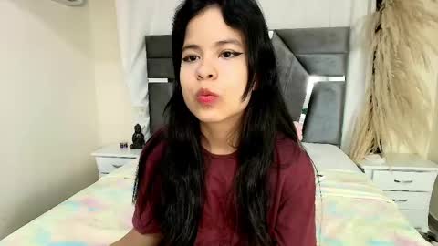 Snapshot of minilove_01 chatting on April 25, 12:08 pm minilove_01 online show from April 25, 12:08 pm