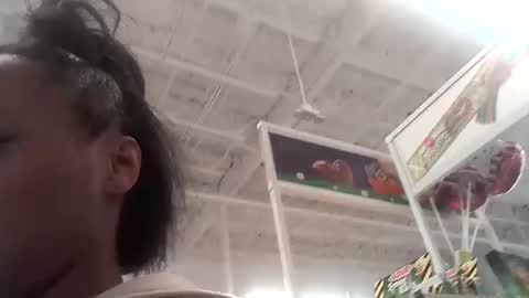 Snapshot of minniehunney chatting on March 3, 9:37 pm minniehunney online show from March 3, 9:37 pm