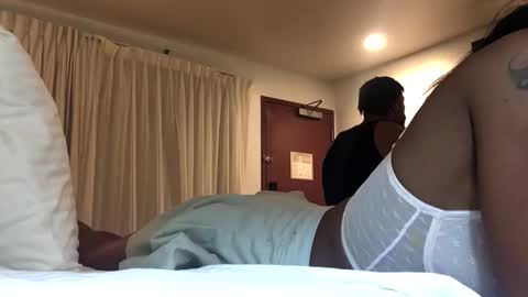 Snapshot of minniehunney chatting on November 30, 5:33 am minniehunney online show from November 30, 5:33 am