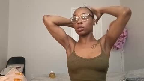 minniehunney online show from February 27, 10:21 pm