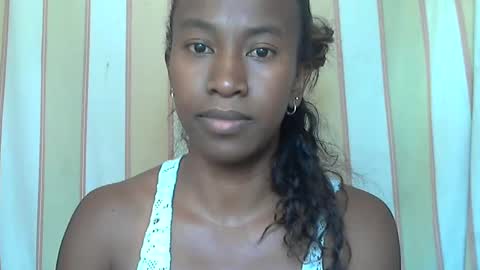 minouch211907 online show from February 15, 8:11 am