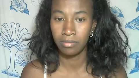 minouch211907 online show from December 22, 11:51 am