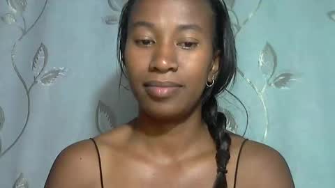 minouch211907 online show from March 22, 4:10 pm