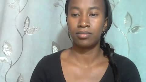 minouch211907 online show from March 23, 5:22 am