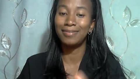 minouch211907 online show from April 6, 4:52 pm