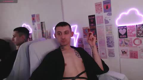 Snapshot of mint_hare chatting on February 16, 1:18 pm call me whatever you want online show from February 16, 1:18 pm