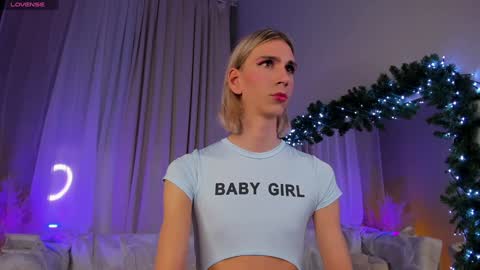 Lianna online show from December 22, 5:32 pm