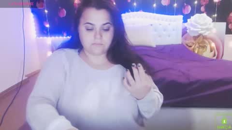 Snapshot of mira_cle_ chatting on October 28, 10:30 am mira_cle_ online show from October 28, 10:30 am