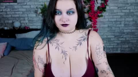 Snapshot of mira_fyre chatting on October 7, 8:39 pm MIra online show from October 7, 8:39 pm