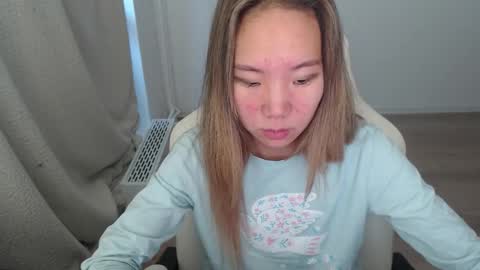 mira_g online show from October 14, 6:36 am