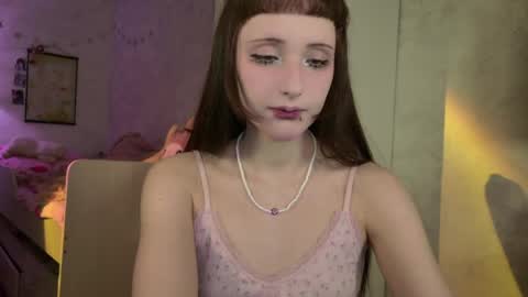 Snapshot of mira_jadee chatting on April 25, 9:12 pm Mira online show from April 25, 9:12 pm