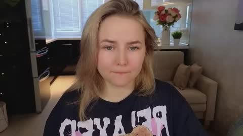 Mira online show from March 22, 1:31 am