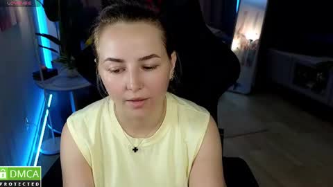 Snapshot of mira_mermayd chatting on June 22, 8:11 am Mira online show from June 22, 8:11 am