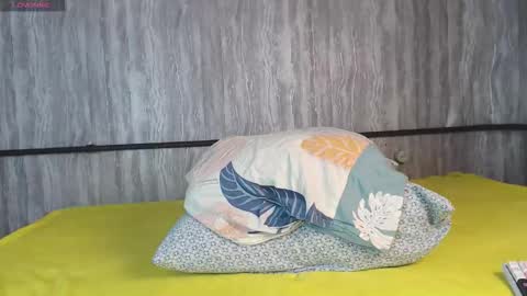 mira_one_ online show from December 1, 11:26 am