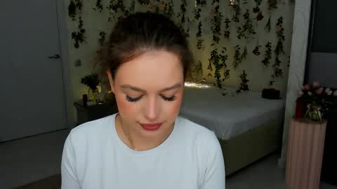 Emma online show from April 8, 10:04 am