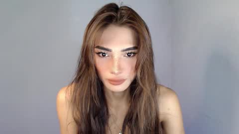 Snapshot of miraclegirl23 chatting on February 20, 6:57 pm Zoey online show from February 20, 6:57 pm