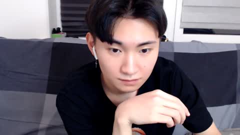 Snapshot of miram_yoo chatting on January 11, 8:43 pm online show from January 11, 8:43 pm