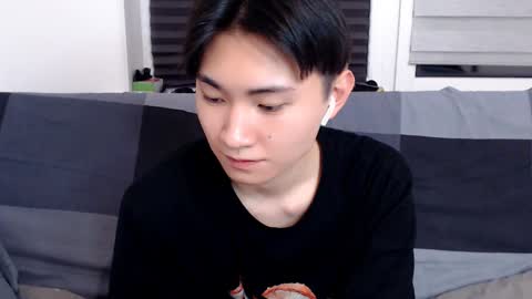 Snapshot of miram_yoo chatting on January 13, 8:48 pm online show from January 13, 8:48 pm