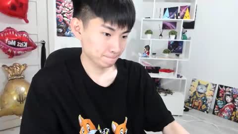 Snapshot of miram_yoo chatting on June 17, 7:26 pm online show from June 17, 7:26 pm