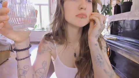 Snapshot of miranda2_0 chatting on November 8, 8:03 am miranda2_0 online show from November 8, 8:03 am