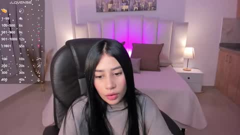 Snapshot of miranda_crawfor chatting on September 20, 12:17 pm miranda_crawfor online show from September 20, 12:17 pm