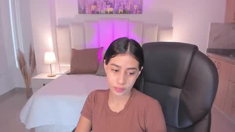 Snapshot of miranda_crawfor chatting on December 2, 11:48 am miranda_crawfor online show from December 2, 11:48 am