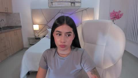 miranda_crawfor online show from March 11, 4:18 am