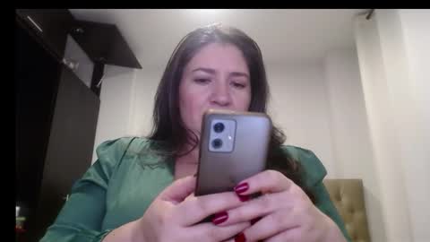 Snapshot of miranda_lovers69 chatting on January 14, 11:53 pm Miranda online show from January 14, 11:53 pm