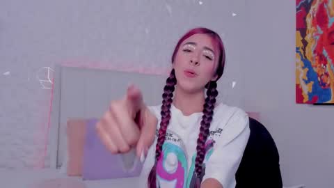 Snapshot of mirandaa_rogers chatting on October 16, 7:15 pm Miranda Rogers online show from October 16, 7:15 pm