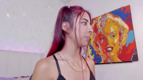 Snapshot of mirandaa_rogers chatting on October 23, 7:12 pm Miranda Rogers online show from October 23, 7:12 pm