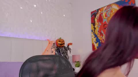 Snapshot of mirandaa_rogers chatting on November 2, 2:41 pm Miranda Rogers online show from November 2, 2:41 pm