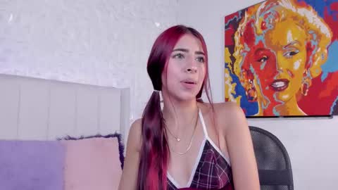 Snapshot of mirandaa_rogers chatting on November 4, 7:13 pm Miranda Rogers online show from November 4, 7:13 pm