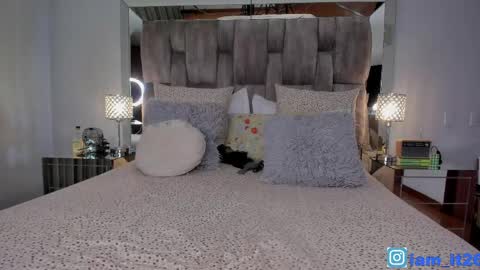 Miranda online show from May 16, 12:18 am